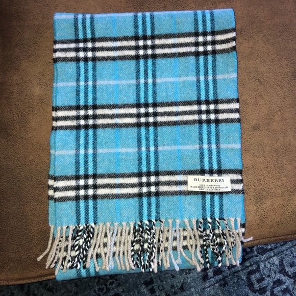 Burberry 100% Lambswool Scarf Blue - Picture 2 of 4